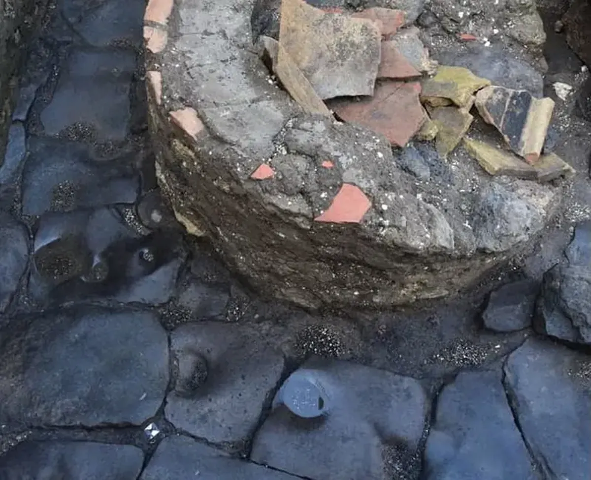 In Pompeii, the ruins of a bakery-prison have been uncovered.