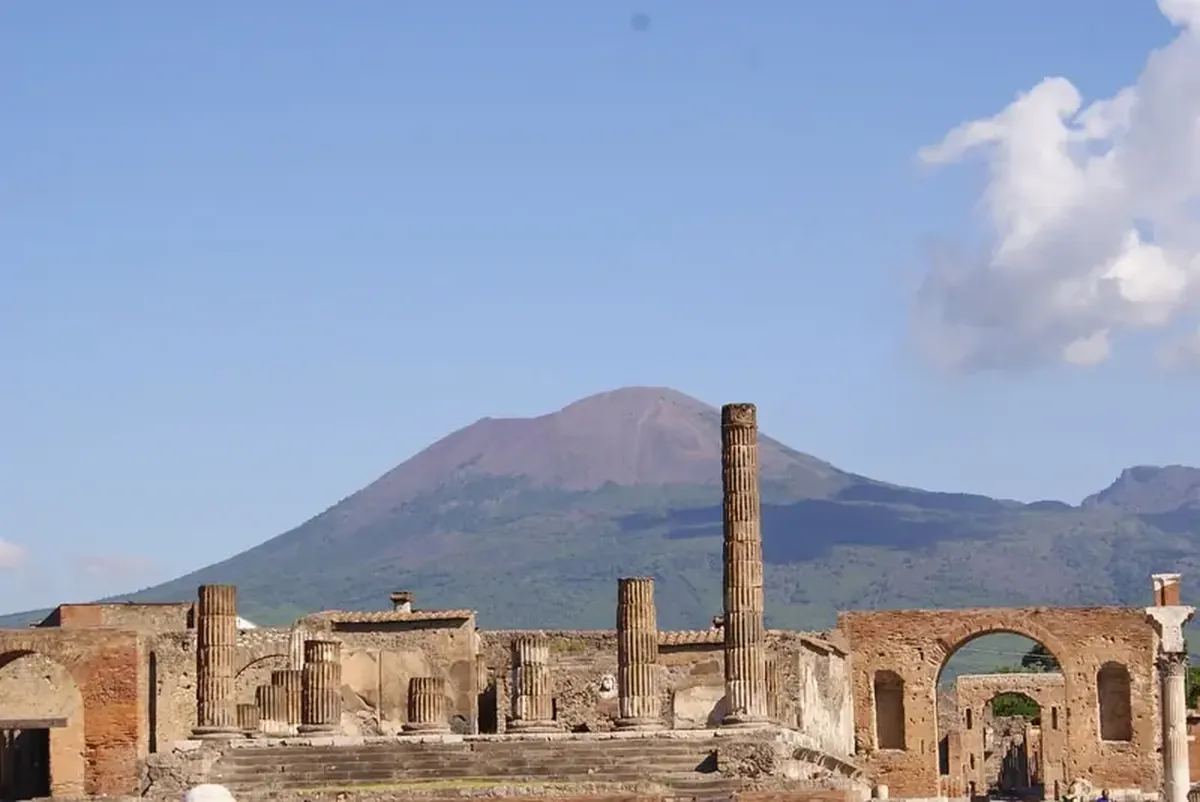 The children of Pompeii depicted a harsh adult world.