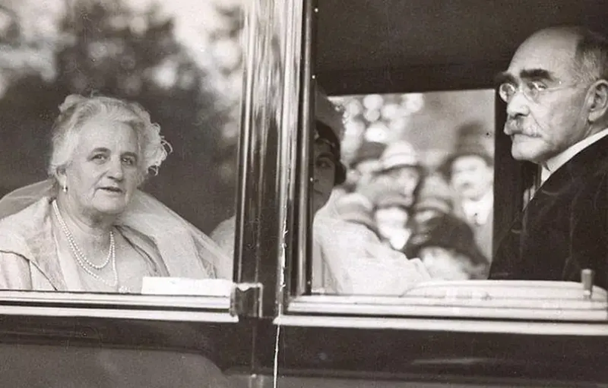 Rudyard Kipling: The Joys and Sorrows of Mowgli's 