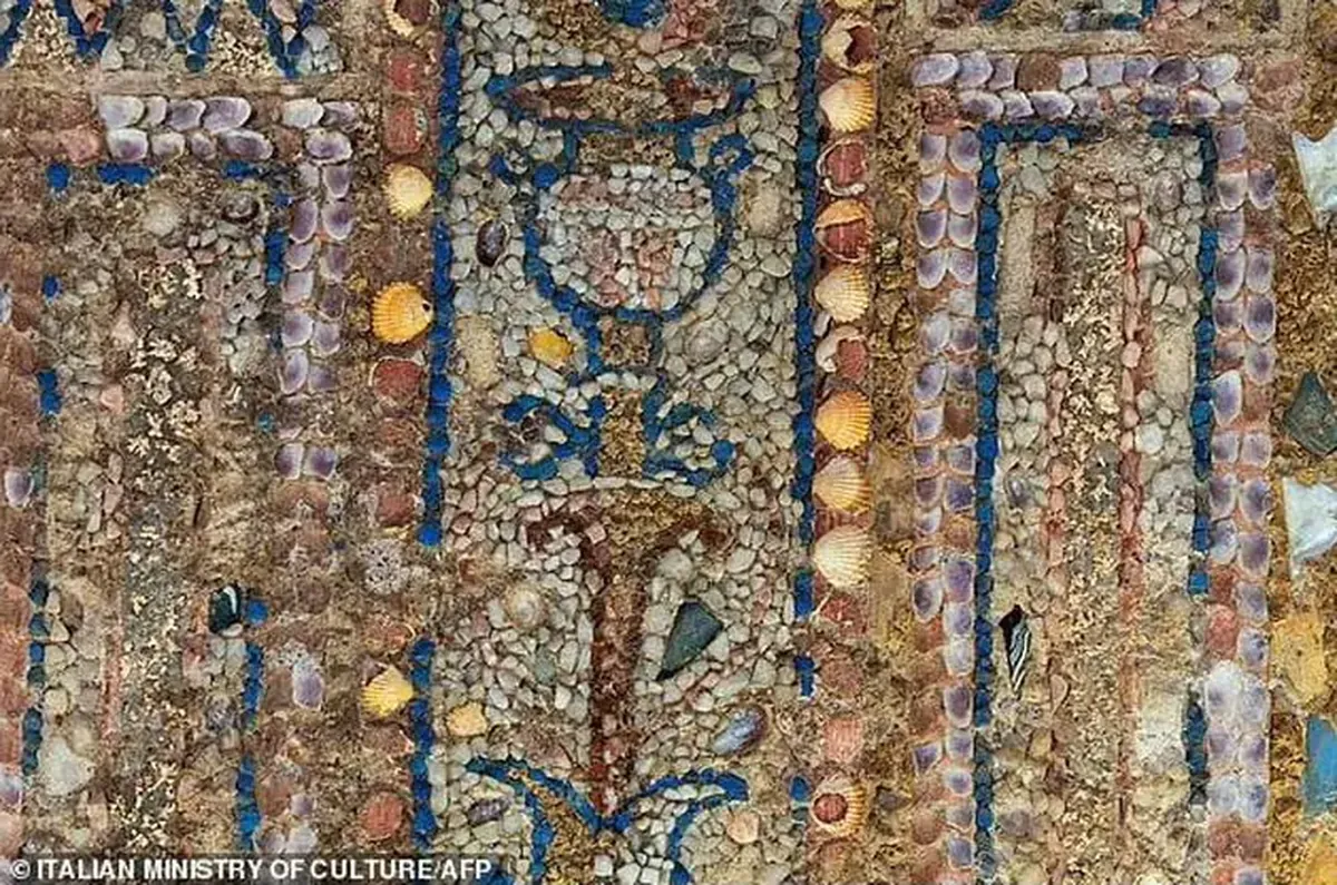 A luxurious Roman house with stunning mosaics has been discovered near the Colosseum.