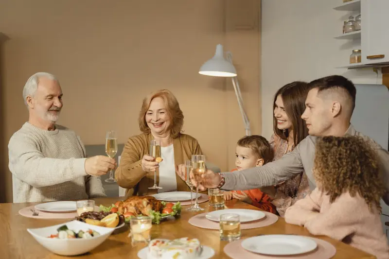 The presence of loved ones contributes to health and longevity, while loneliness can be detrimental.