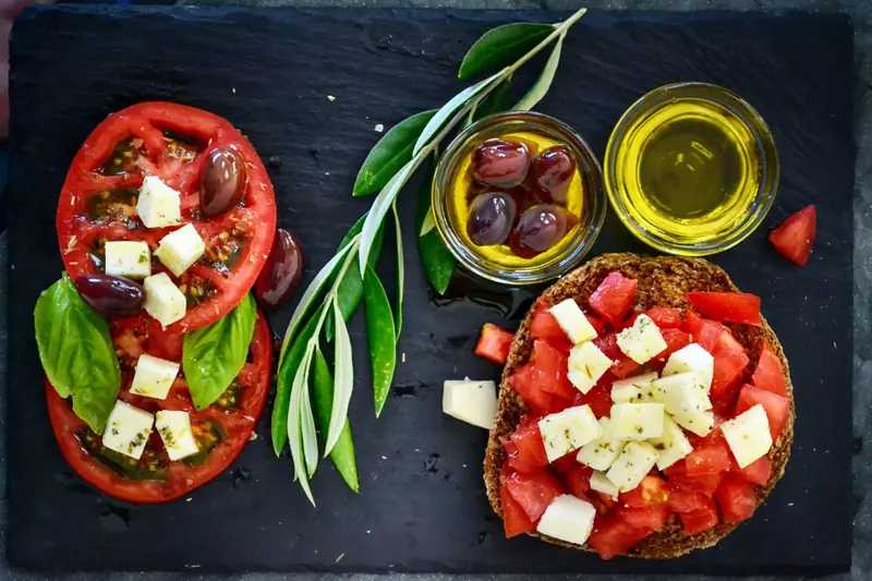 The Mediterranean diet slows the progression of dementia.