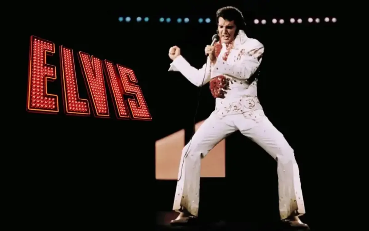 Elvis Presley: the new voice of America