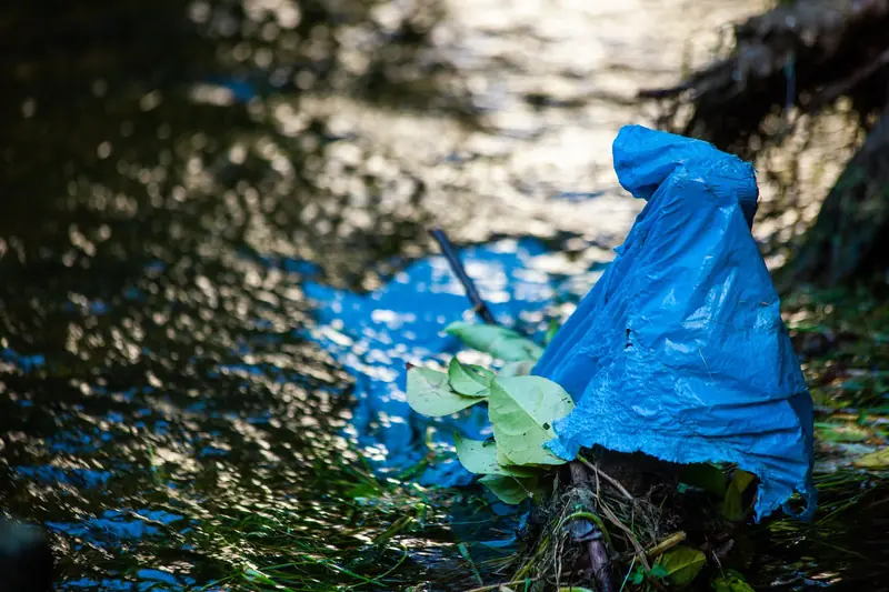 Shock: 4.9 million tons of plastic waste are floating in the world's oceans.