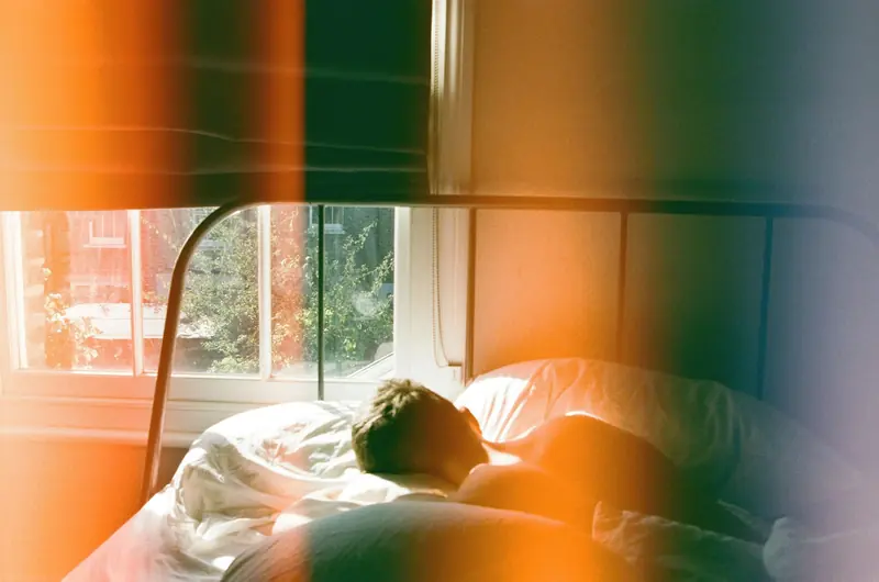 Extra sleep on weekends can protect against heart attacks and strokes.