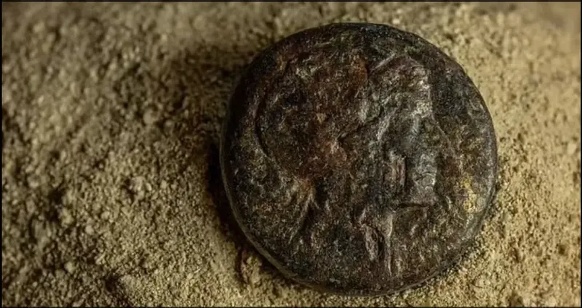 An image believed to be of Cleopatra has been found at the site of her possible burial.