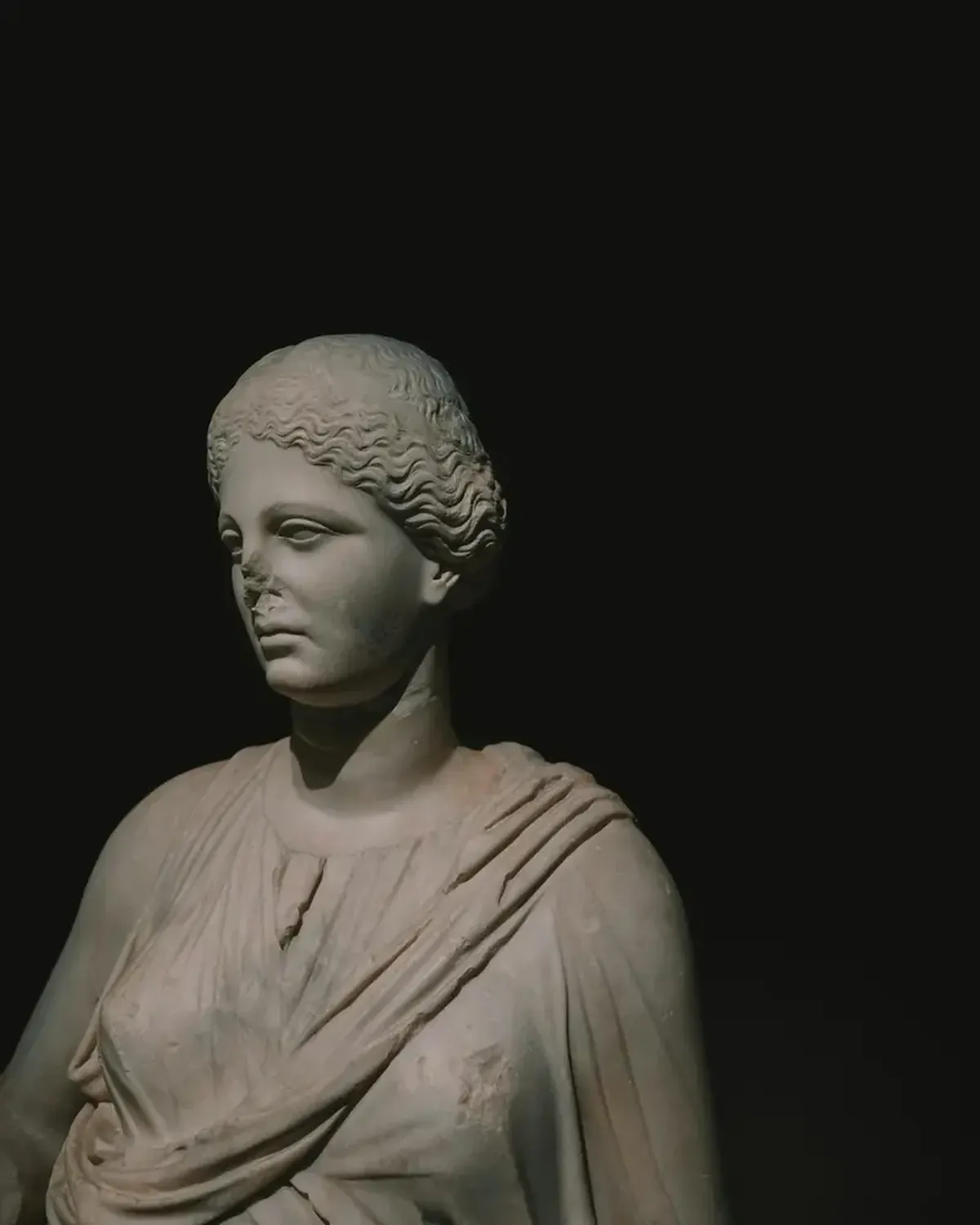 Who chopped off the noses of ancient statues?