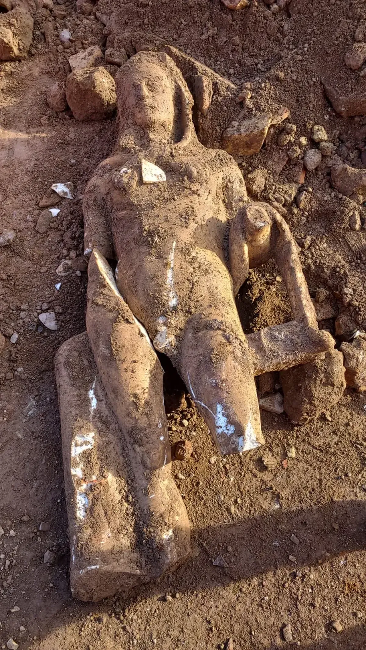 Surprise for archaeologists: repair workers in Rome discovered an ancient statue of Hercules.