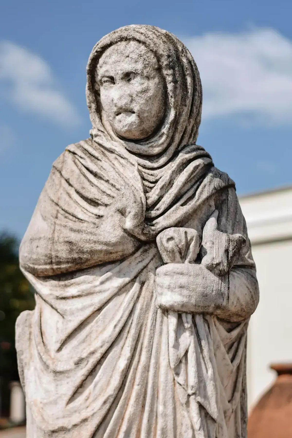 Who chopped off the noses of ancient statues?