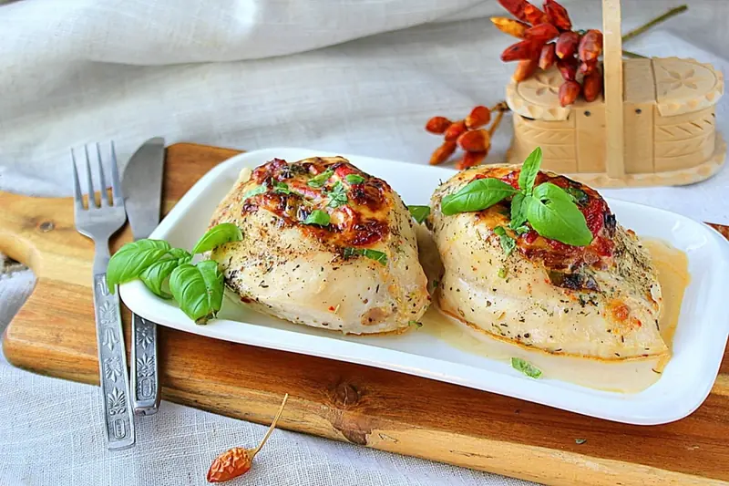 Turkey dish: recipe for meat pockets with herbs and cheese.
