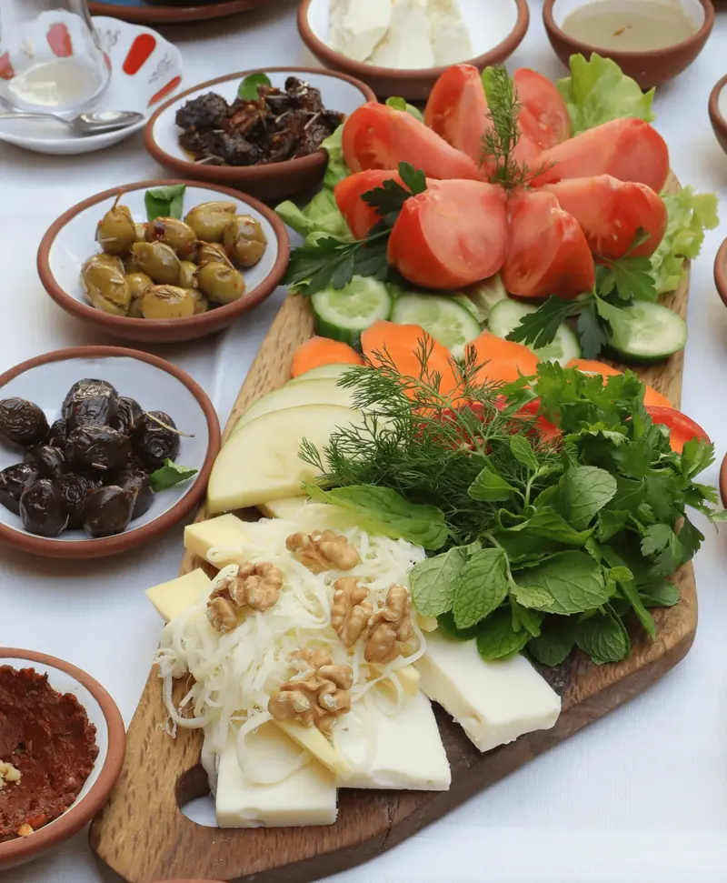 The secret diet of longevity: foods that combat aging and guidelines for pairing them.