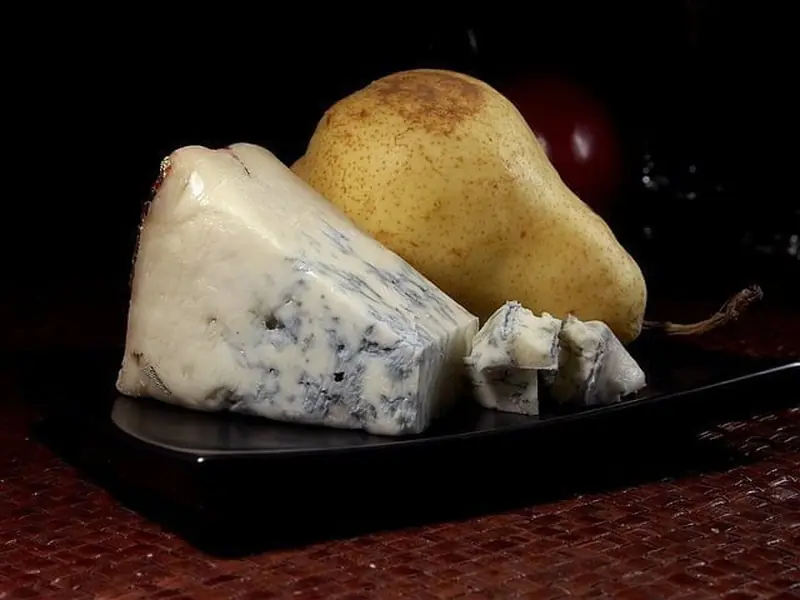 Cherry, cheese, almonds, trout: experts recommend foods for a good night's sleep.