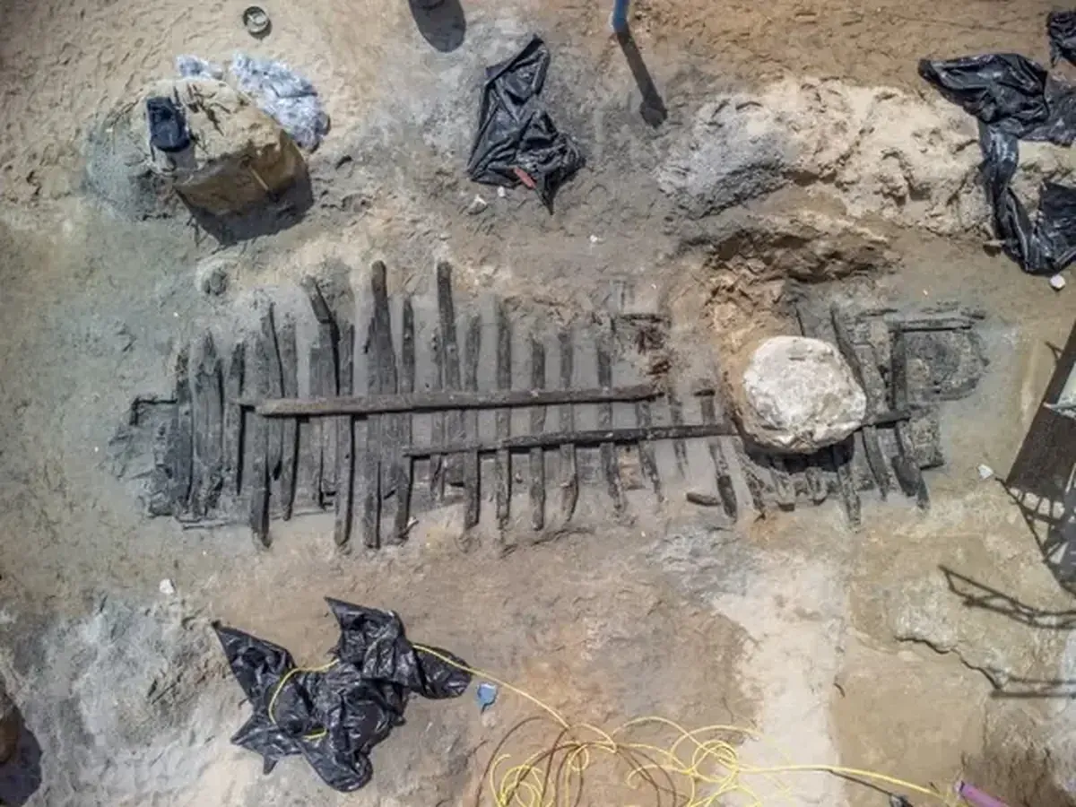In the center of Barcelona, the remains of a large medieval ship have been uncovered.