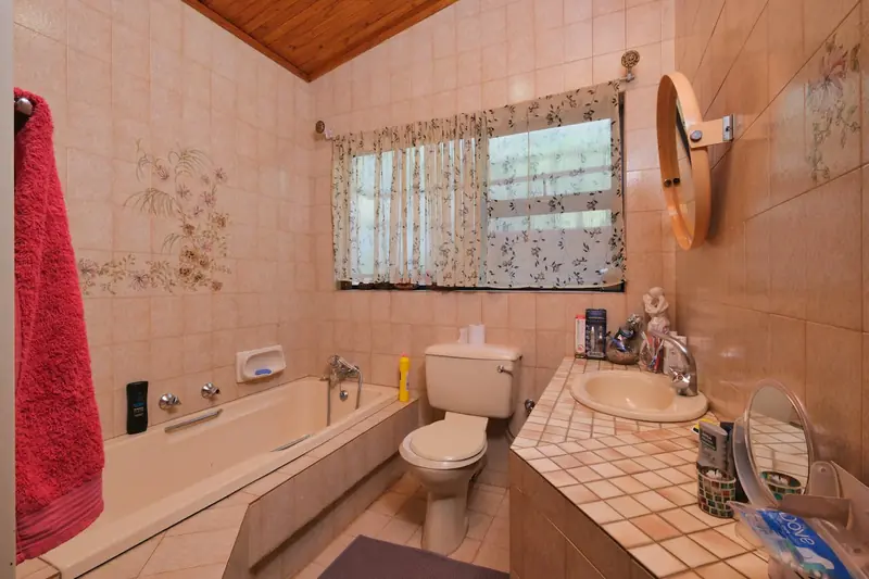 Top 5 types of waste that most often end up in the toilet.