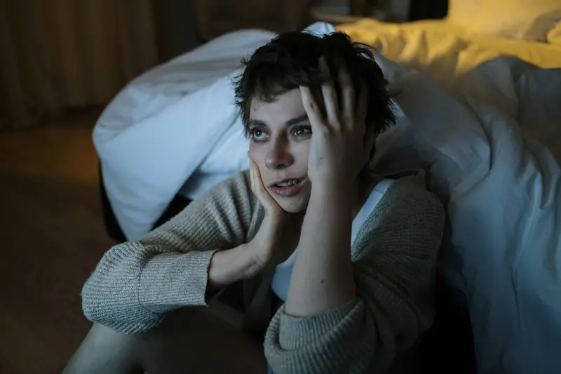 Lack of sleep makes us feel older than our actual age.