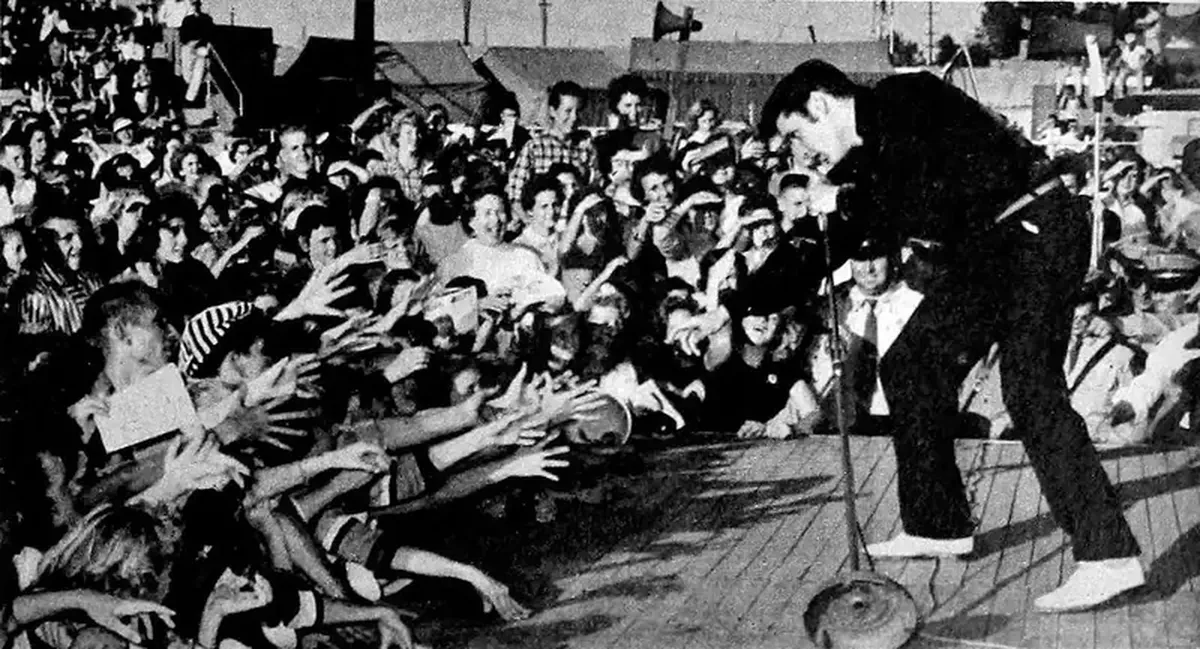 Elvis Presley: the new voice of America