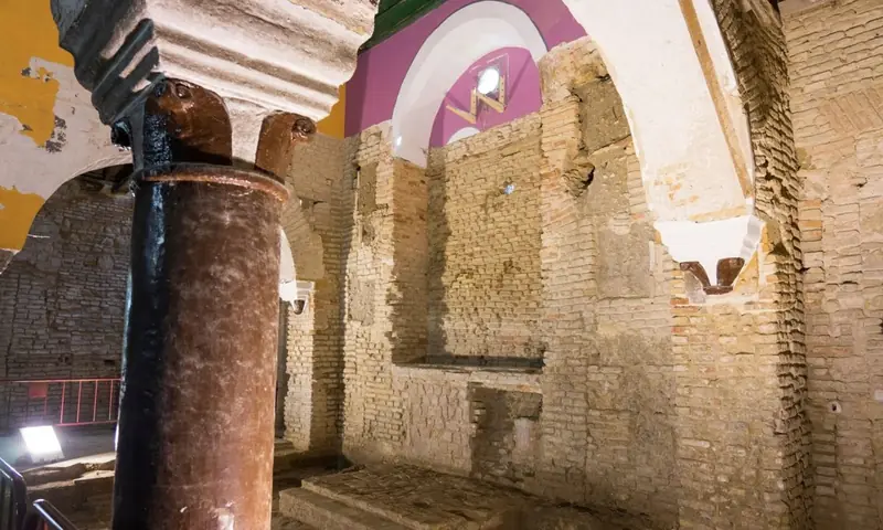 A 14th-century synagogue has been discovered beneath a Spanish disco bar.