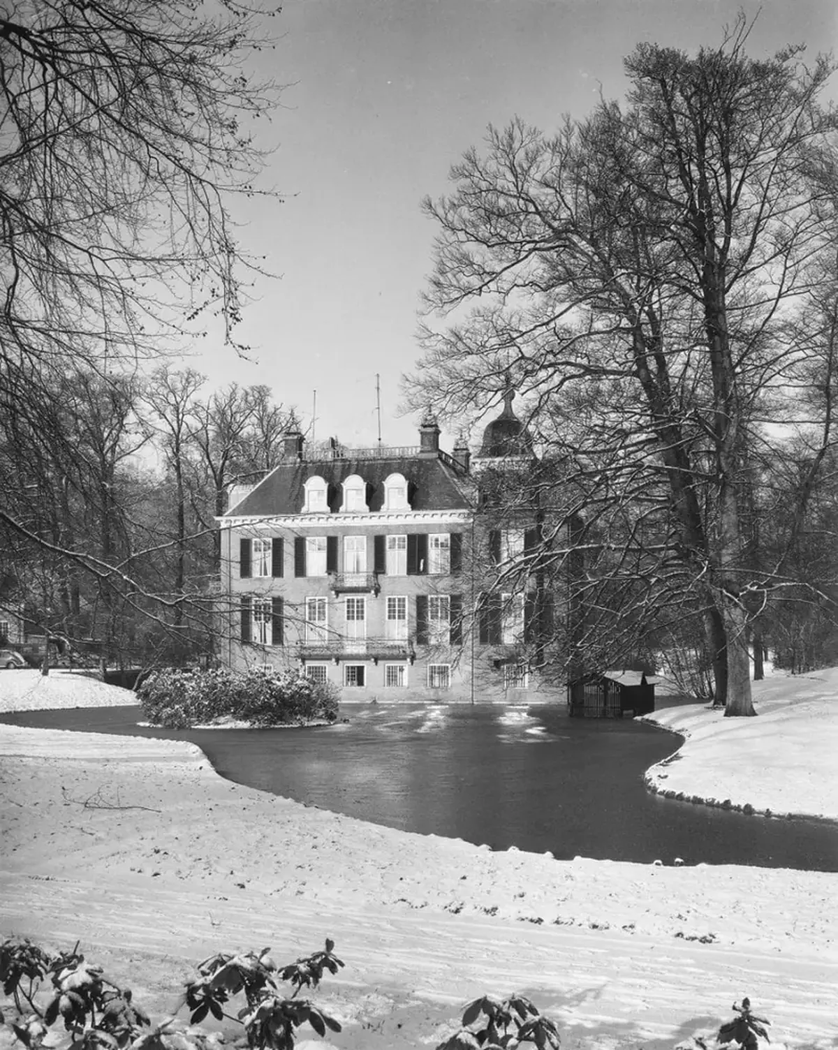 Audrey Hepburn: the enigmatic angel of Hollywood