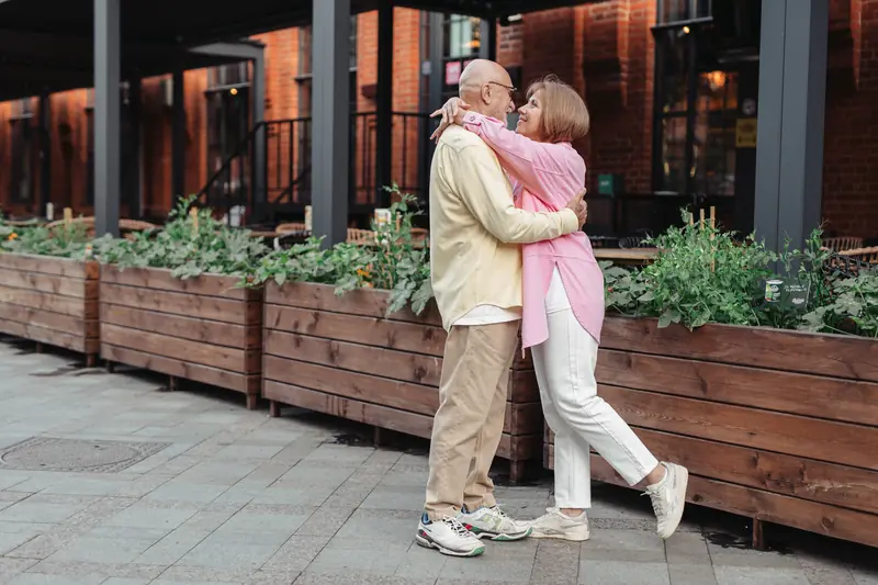 Mature love: as long as we love, we live.