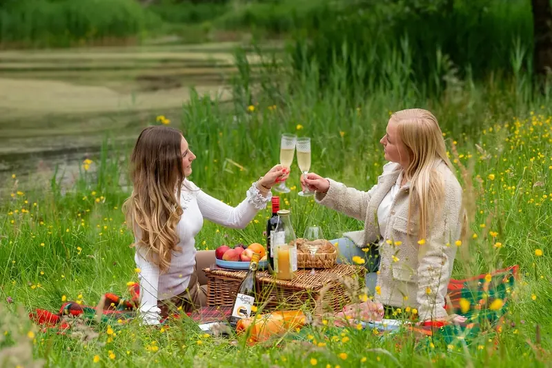 Good news: champagne and white wine protect against sudden cardiac arrest.