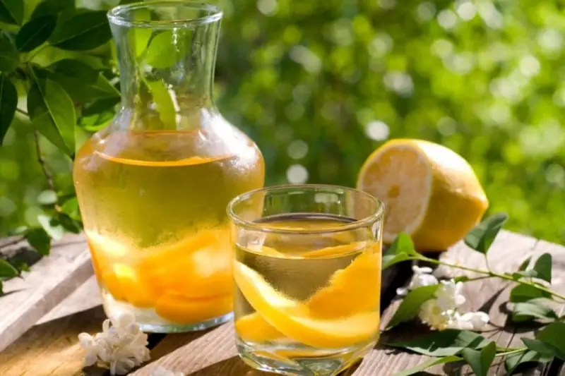 Apricot wine: a seasonal recipe