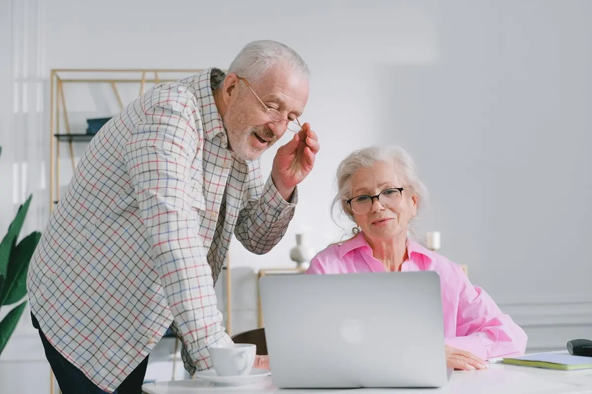 Half of retirees in the U.S. use AI. What are they doing with it?