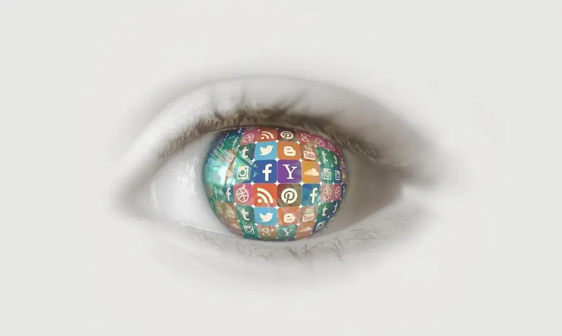 Obsession with social media reflects how self-absorbed a person is.
