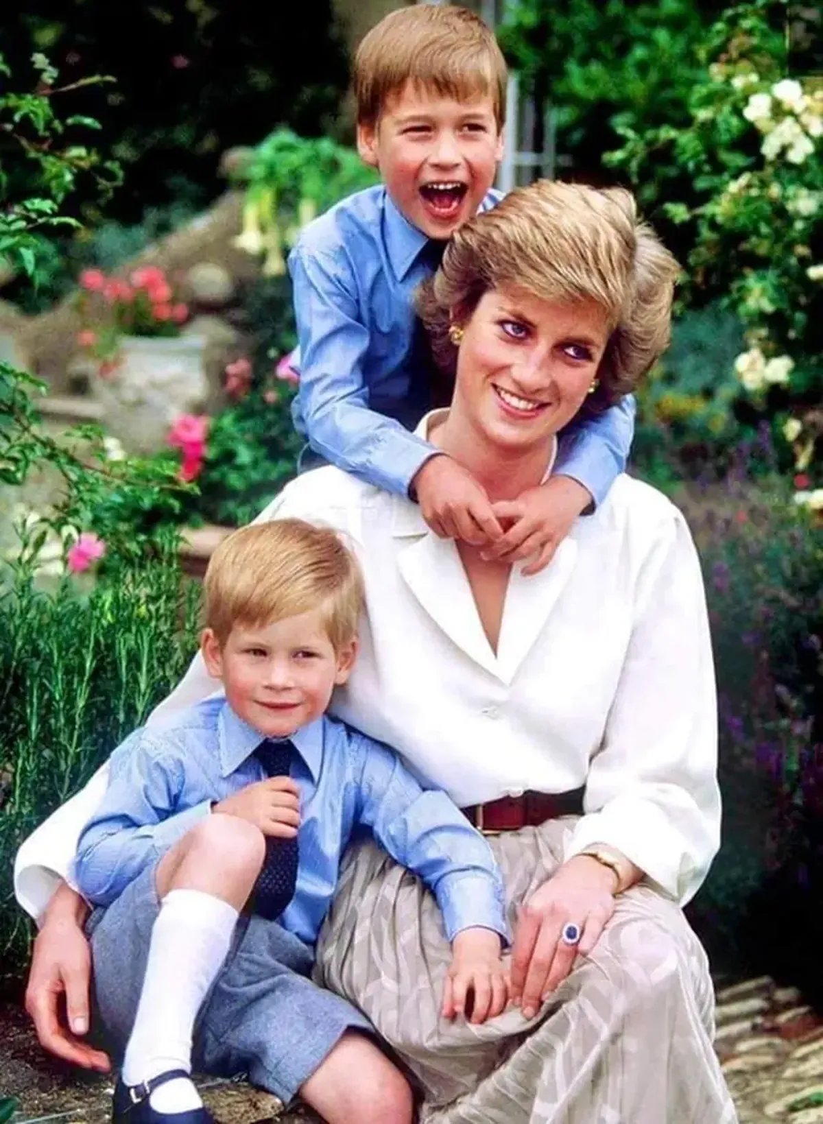 Dissolved in Legend: The Phenomenon of Princess Diana