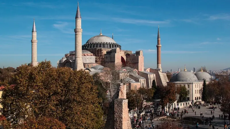The Hagia Sophia in Istanbul is at risk of collapse: experts are sounding the alarm.