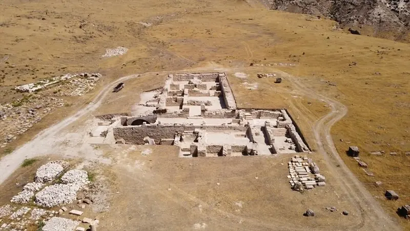 Roman traces in Turkey: an elite villa with frescoes and a pool has been excavated in Tripoli.