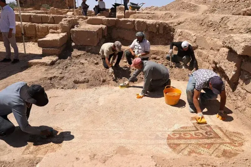 In the ancient city of Dara in Turkey, archaeologists have uncovered a lavish mosaic.