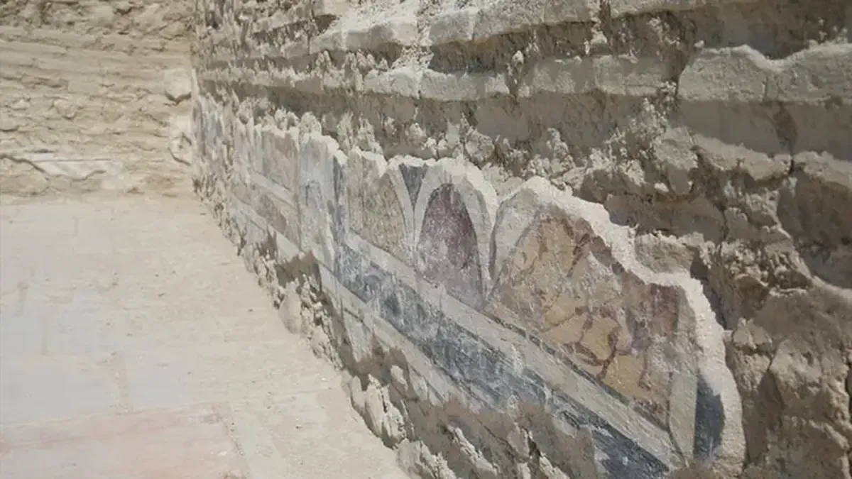 Roman traces in Turkey: an elite villa with frescoes and a pool has been excavated in Tripoli.