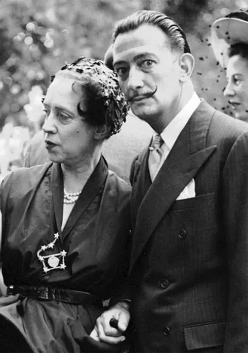 Elsa with Salvador Dalí