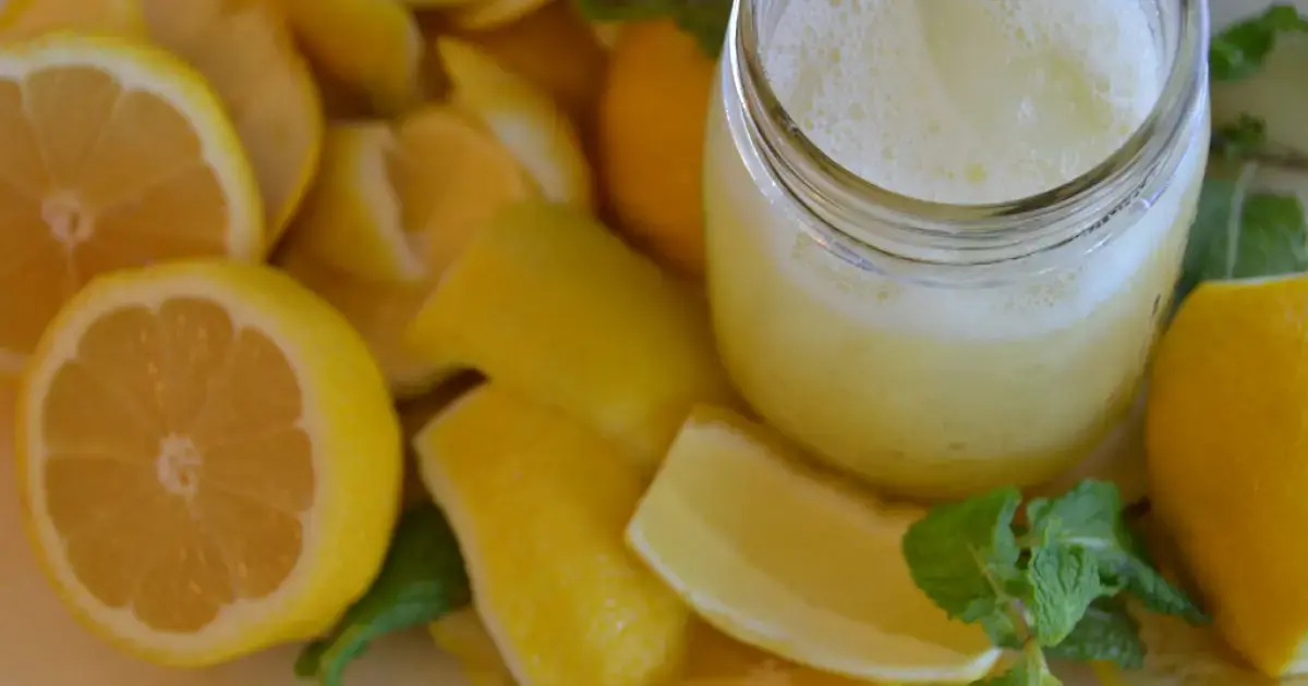 Sparkling Honey Lemonade