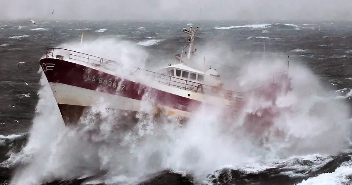 Killer Waves: Scientist Explains the Mystery of the Bermuda Triangle