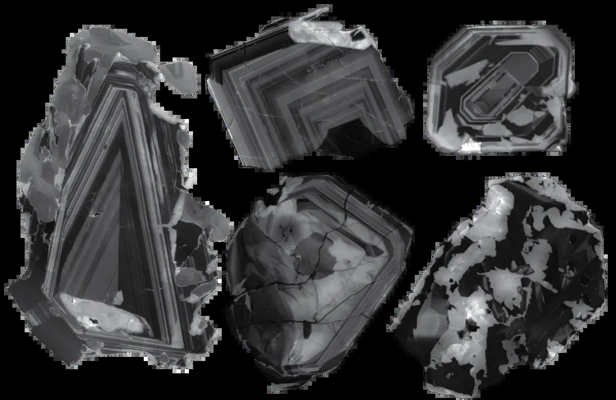 Inclusions of carbonate minerals