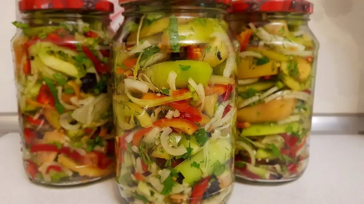 Salad without vinegar with brown tomatoes recipe for winter preservation