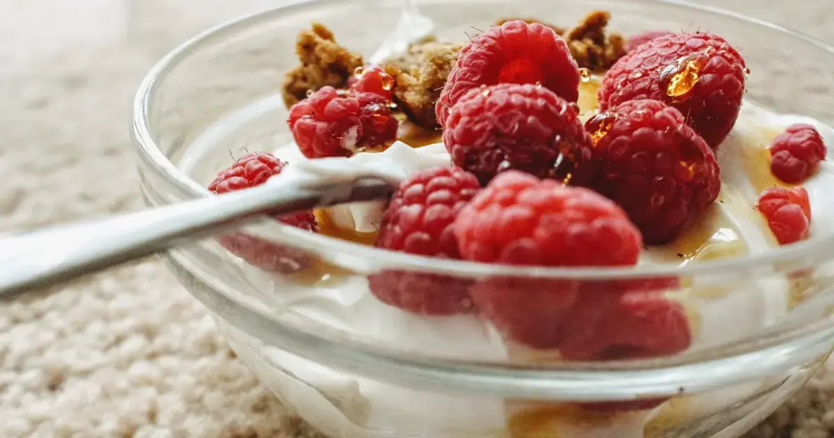 raspberries with yogurt