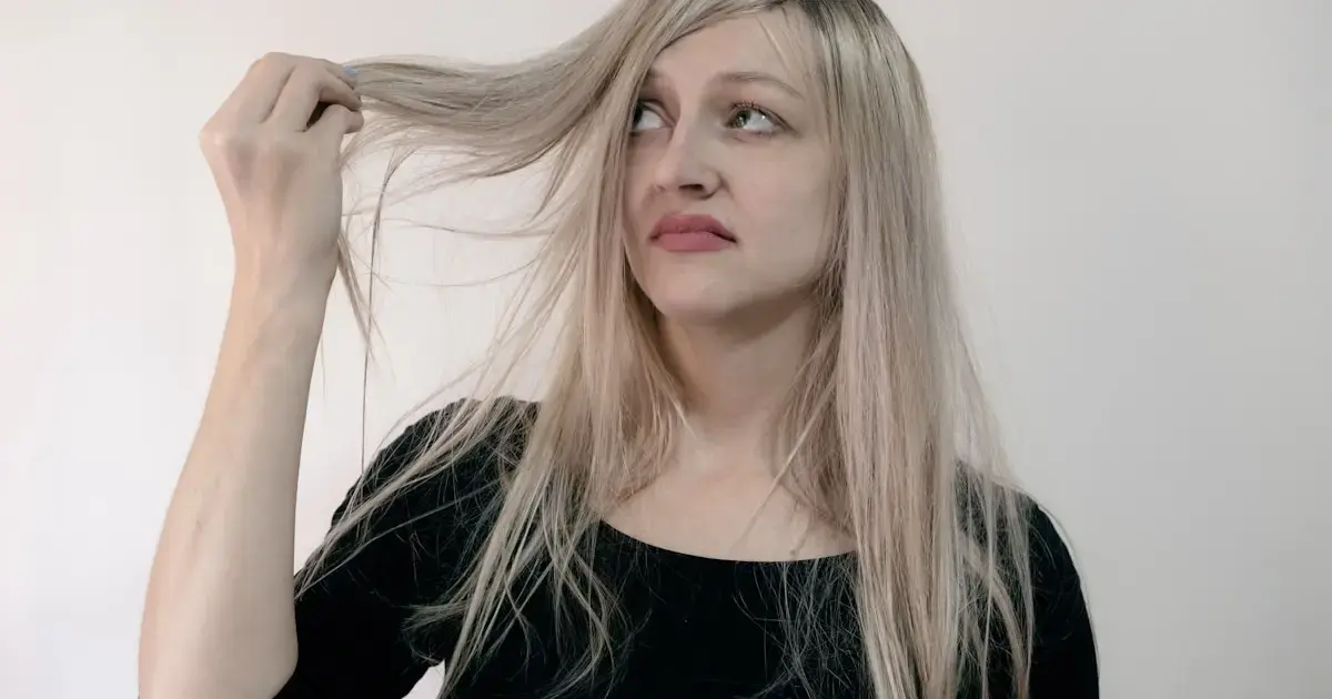 woman with thin hair