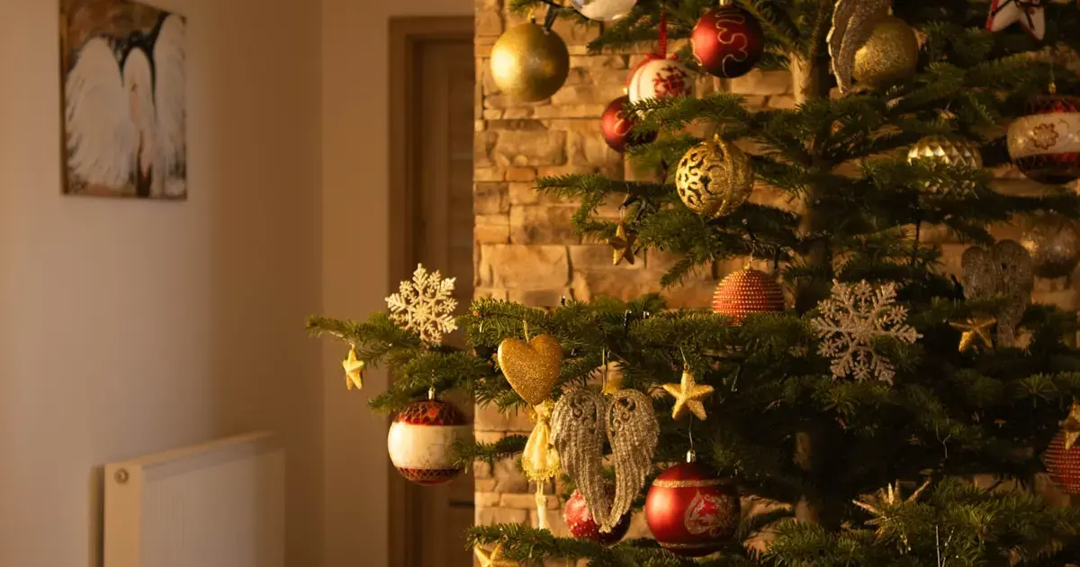 decorated Christmas tree