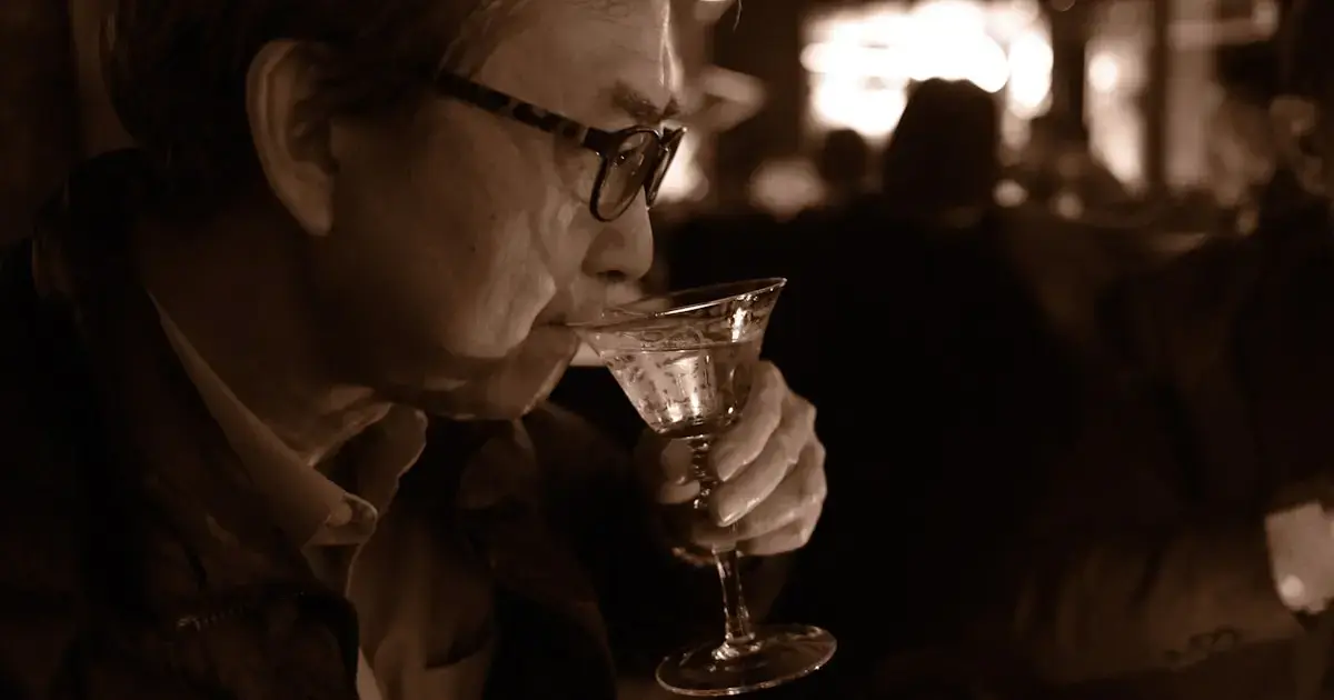 People around the world are drinking less alcohol: experts