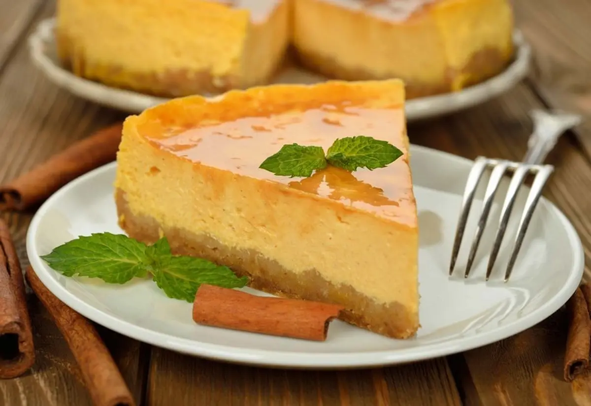 Pumpkin Cheesecake with Caramel