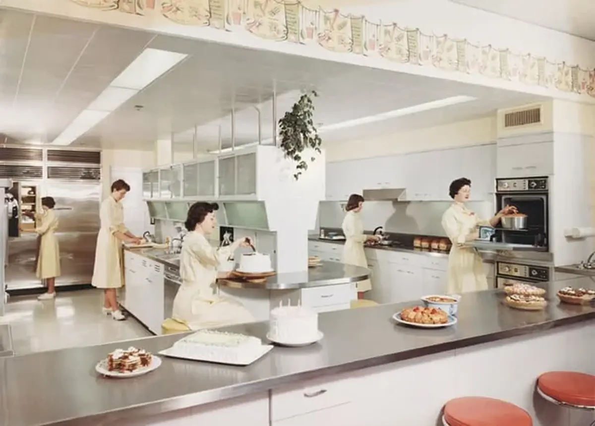 Betty Crocker kitchen with testing staff (1)